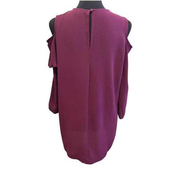 NEW IMAN Runway Chic Luxurious Ruffle Cold-Shoulder Top Size M - Picture 4 of 6